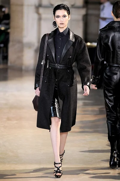 Look 4